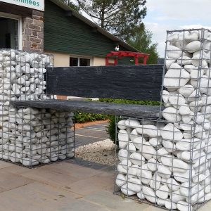 Banc Gabion avec assise en Schiste bleu-noir